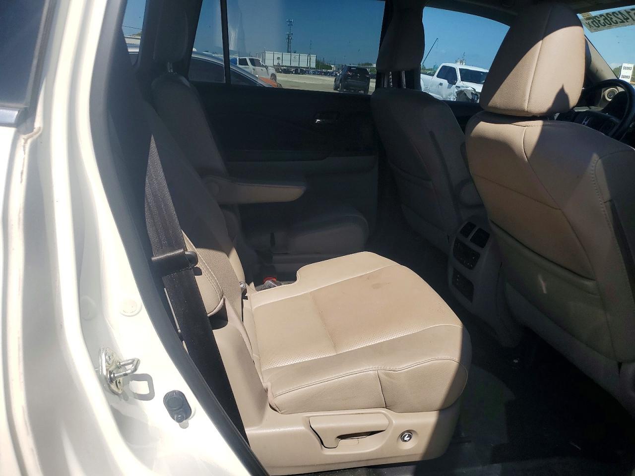 2017 HONDA PILOT