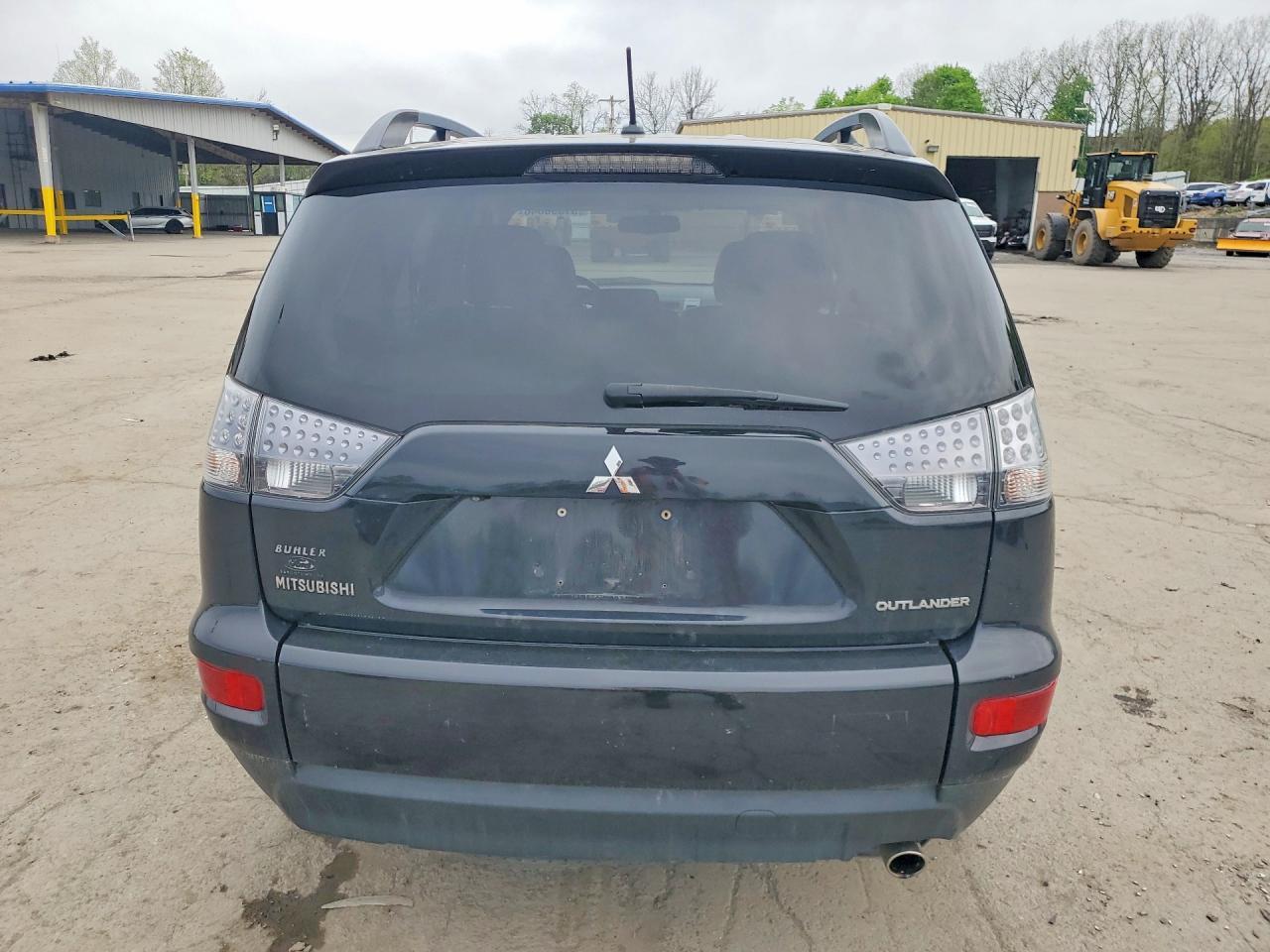 2013 MITSUBISHI outlander
