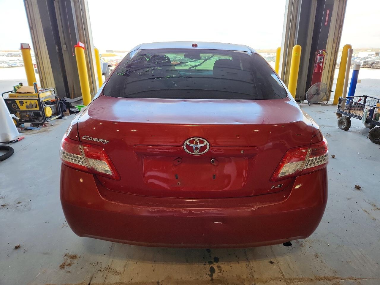 2011 TOYOTA CAMRY
