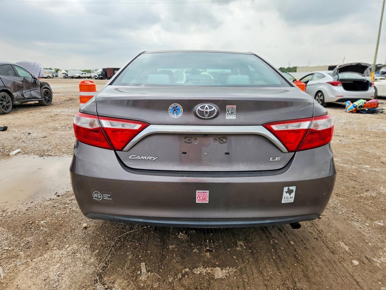 2016 TOYOTA CAMRY