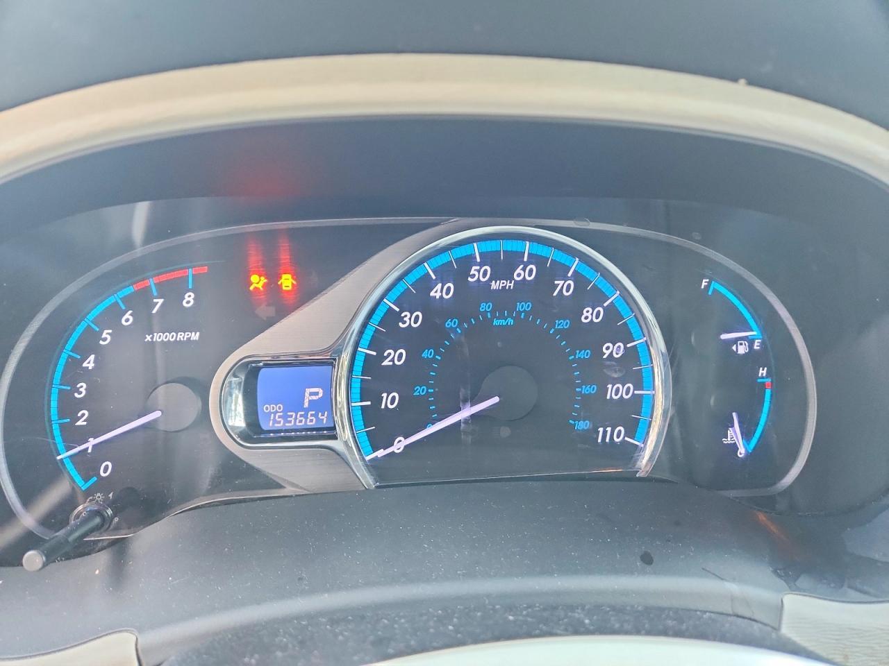 2011 TOYOTA SIENNA