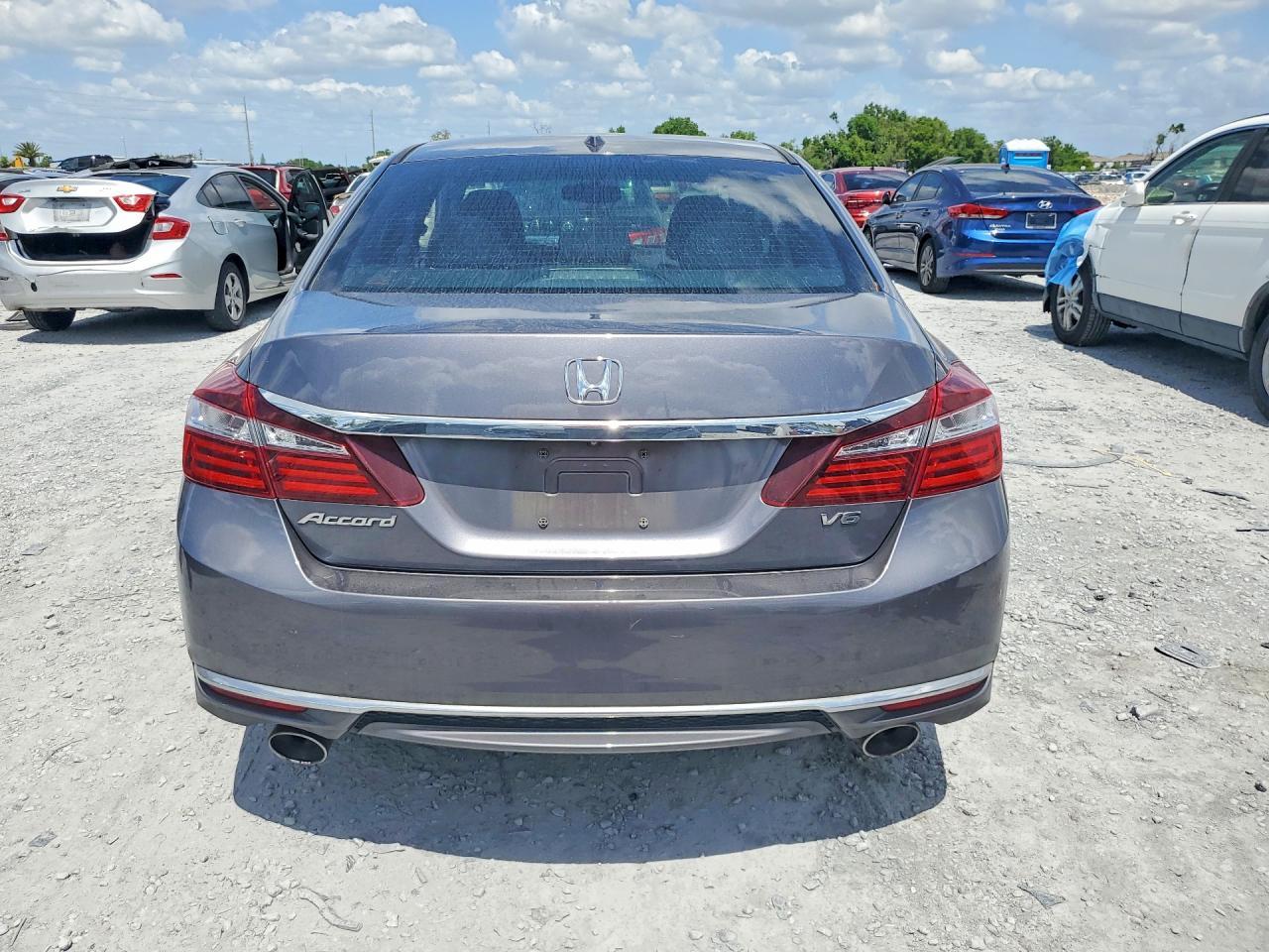2017 HONDA ACCORD