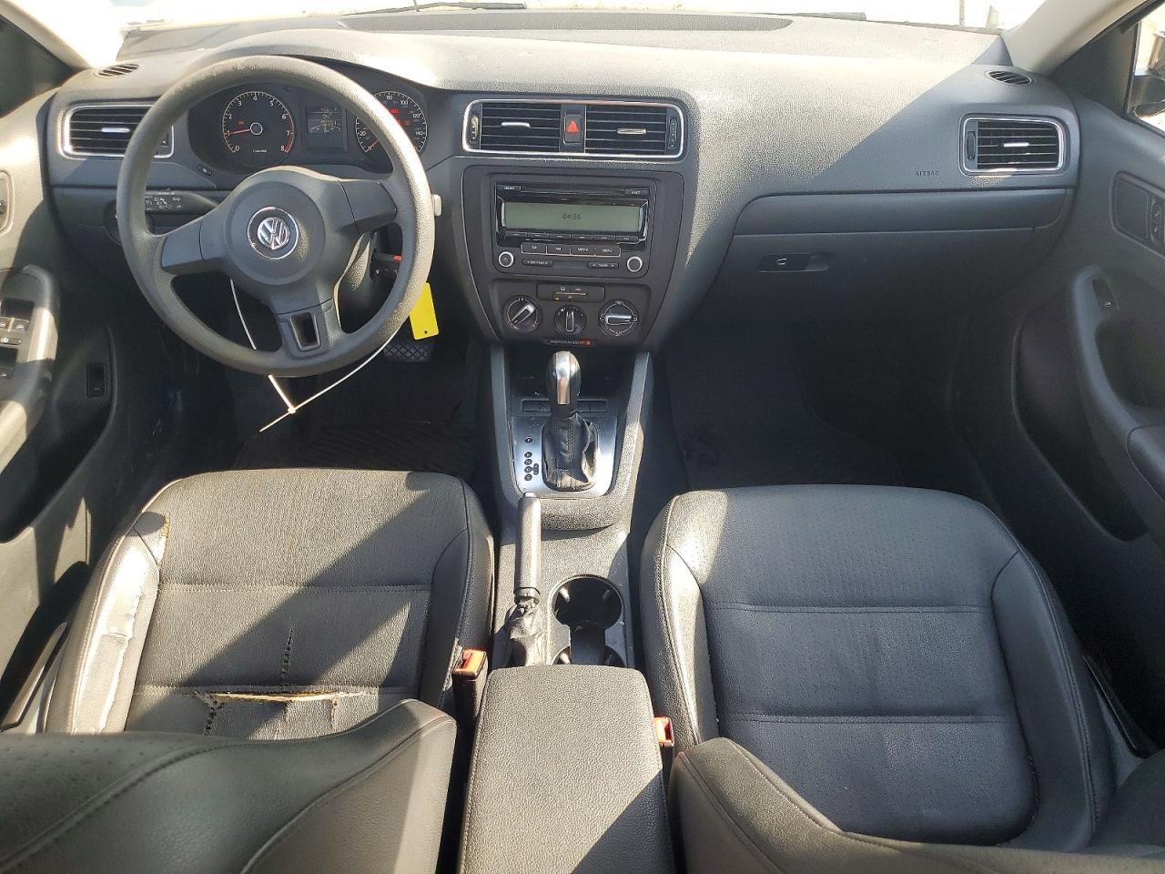 2011 VOLKSWAGEN JETTA