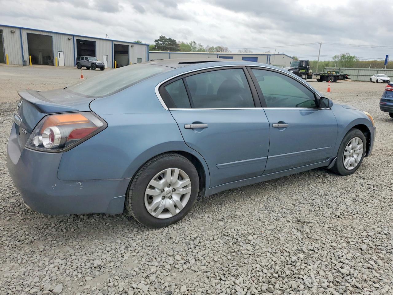 2010 NISSAN ALTIMA