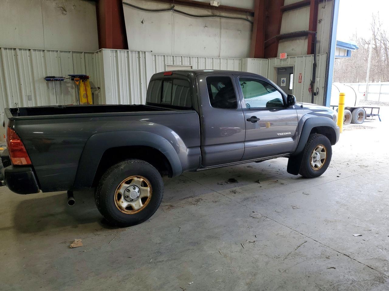 2012 TOYOTA TACOMA