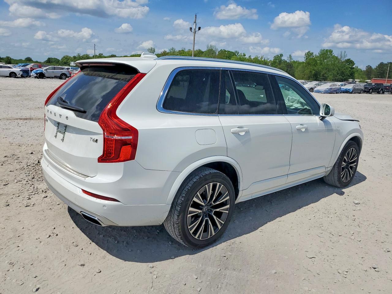 2021 VOLVO XC90