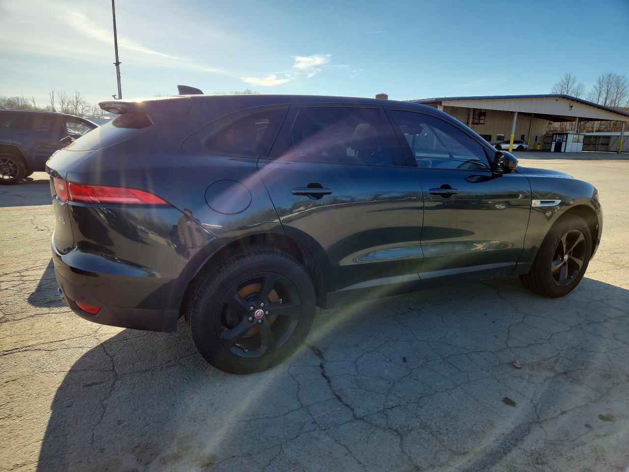 2017 JAGUAR F-Pace