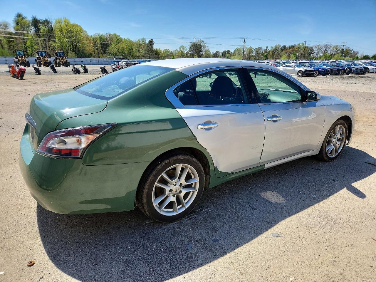 2014 NISSAN Maxima