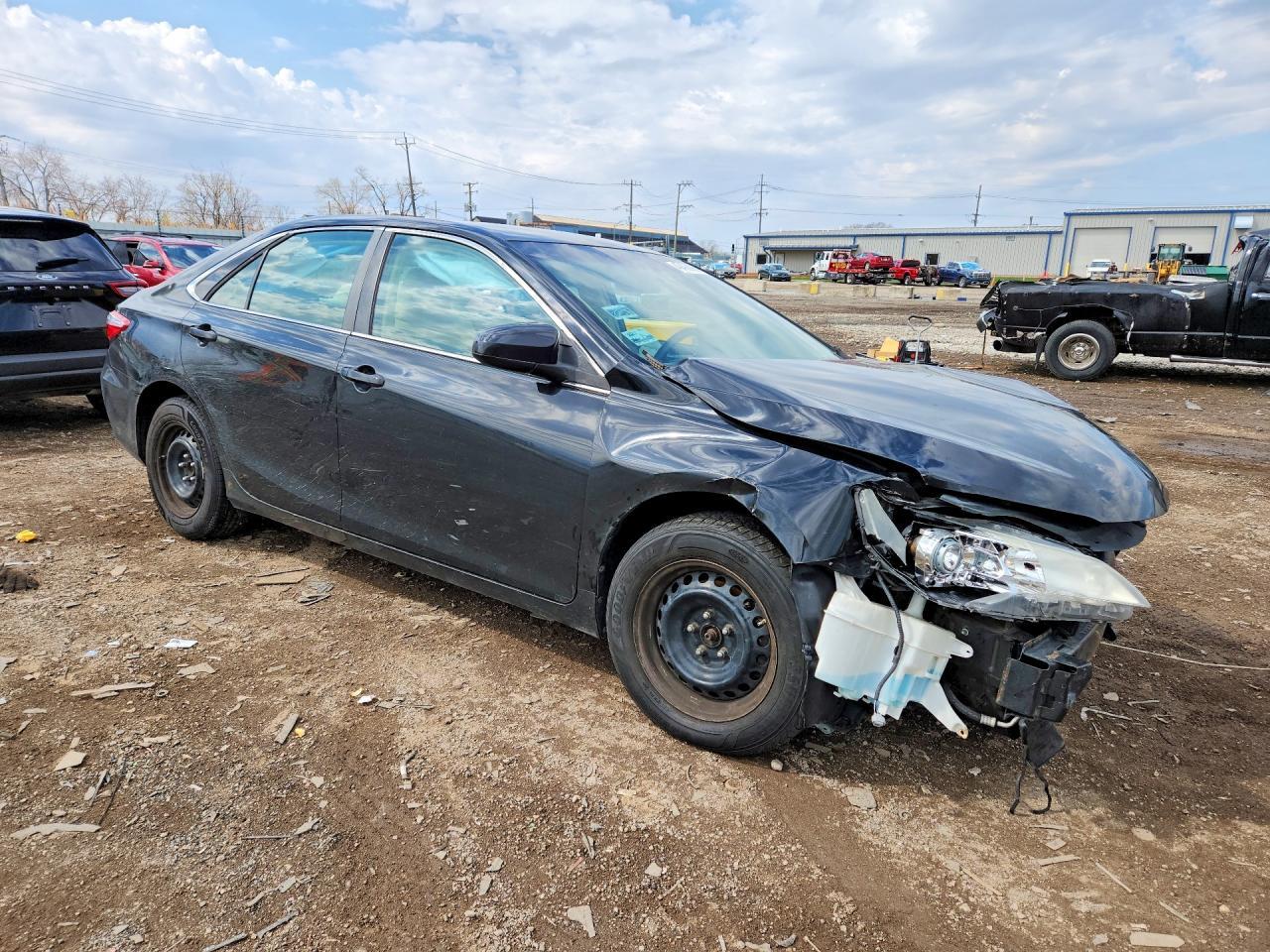 2015 TOYOTA CAMRY