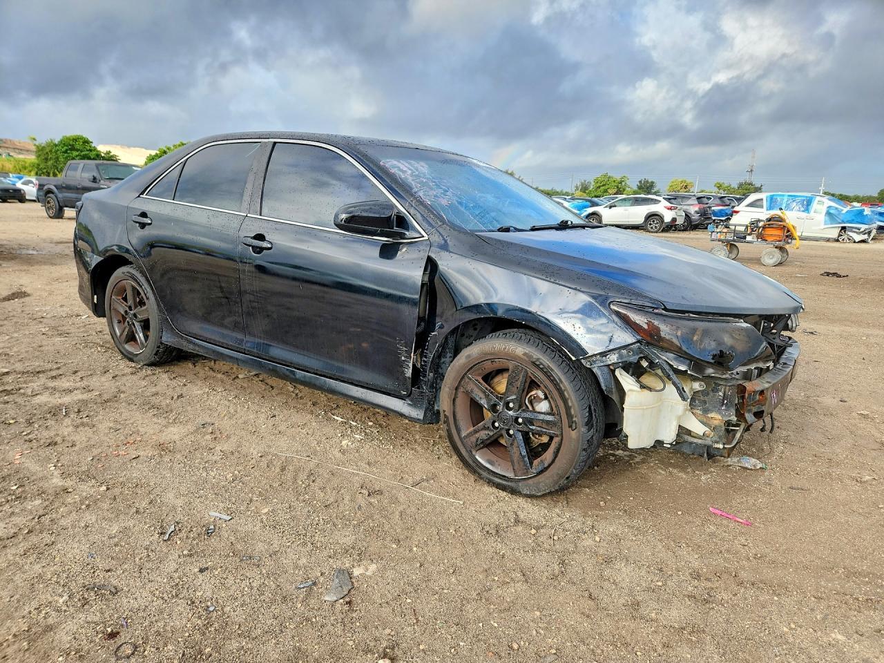 2014 TOYOTA CAMRY