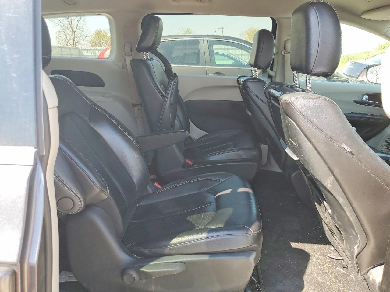2022 CHRYSLER Pacifica