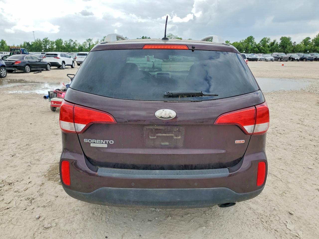 2014 KIA SORENTO