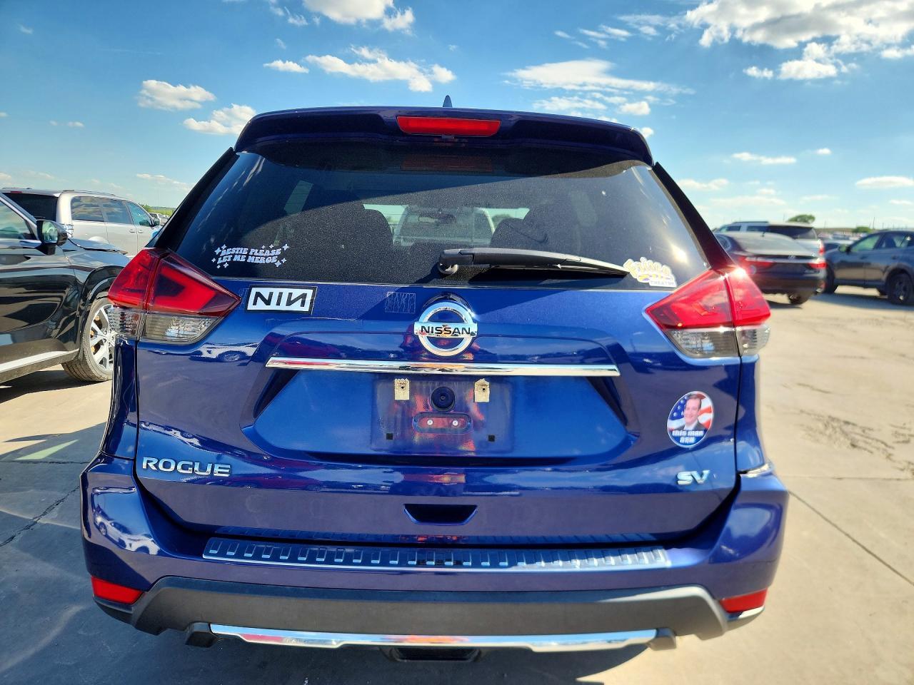 2017 NISSAN ROGUE
