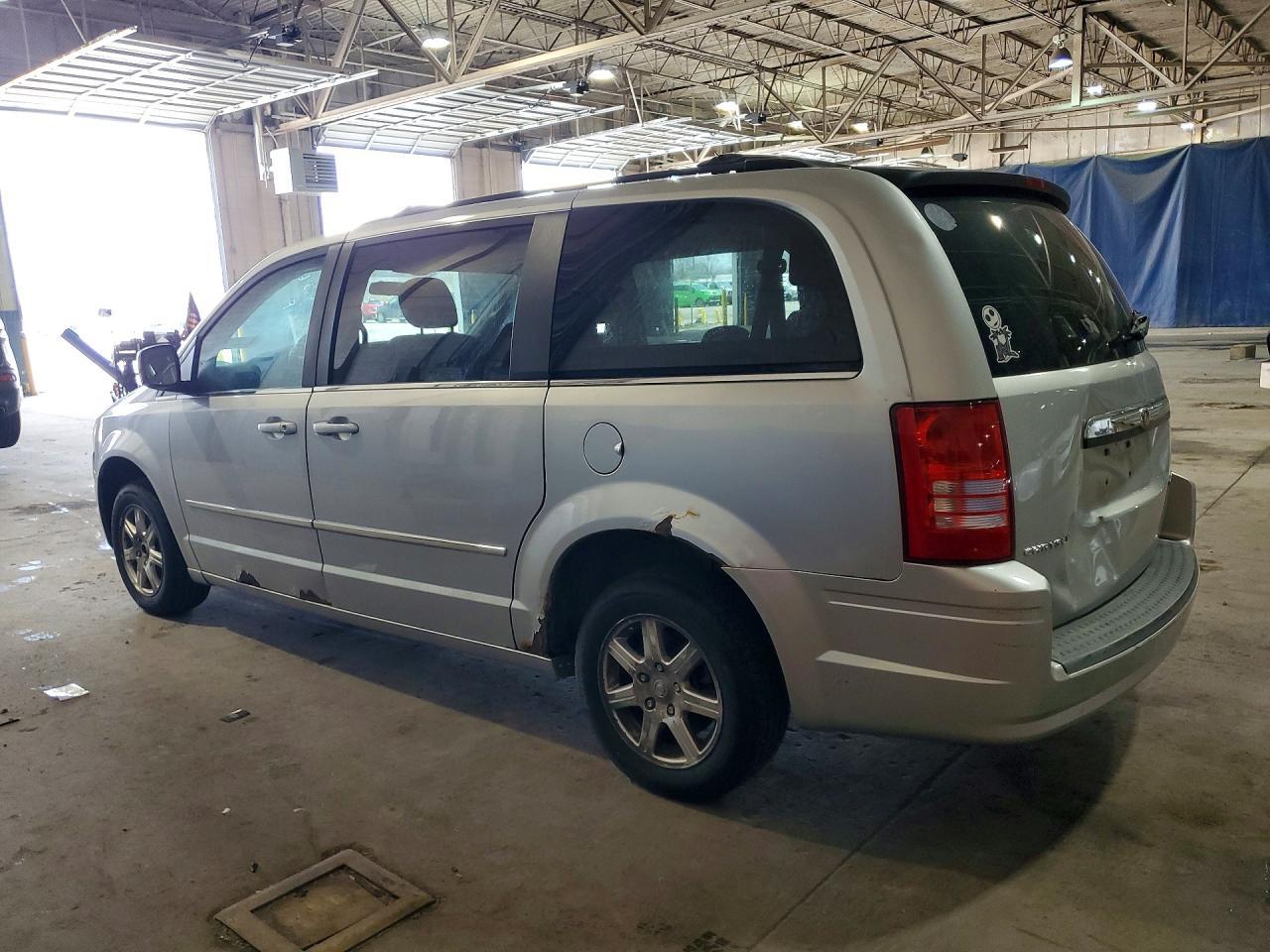 2009 CHRYSLER Town & Country