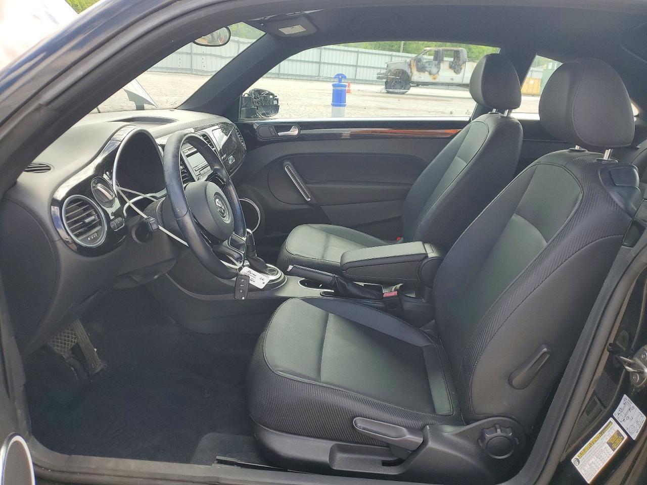 2013 VOLKSWAGEN Beetle