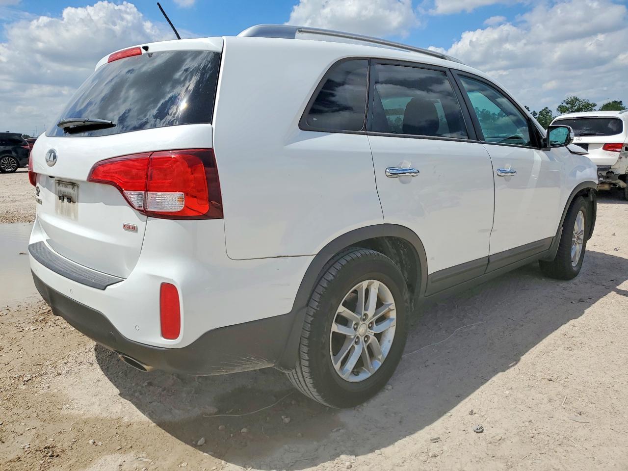 2015 KIA SORENTO