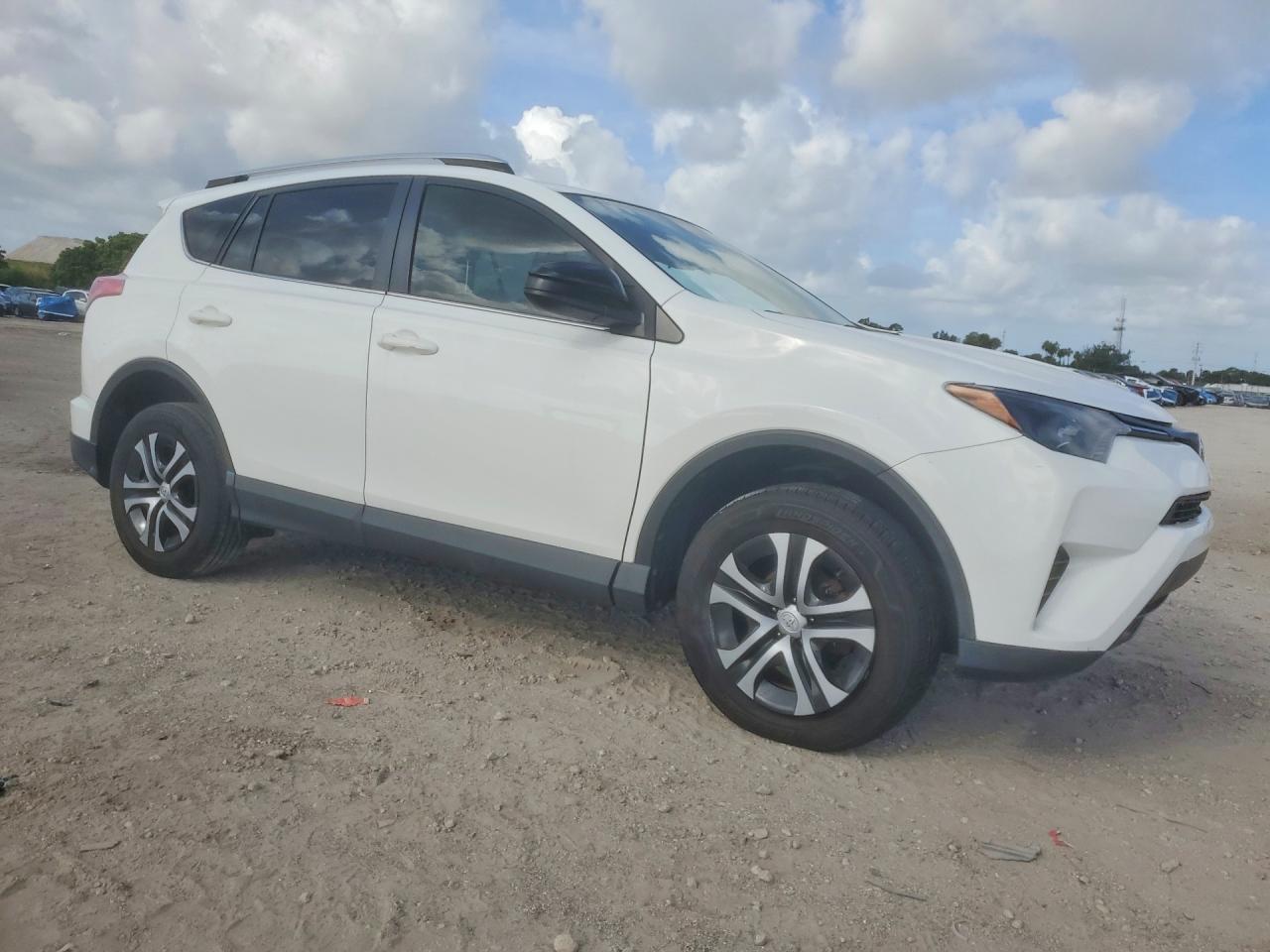 2016 TOYOTA RAV4
