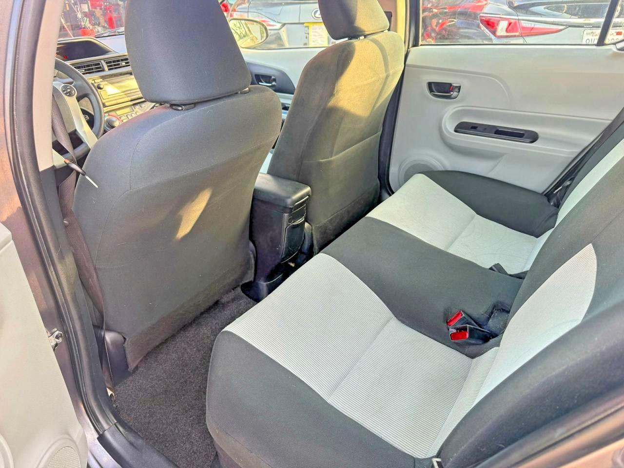2013 TOYOTA Prius c