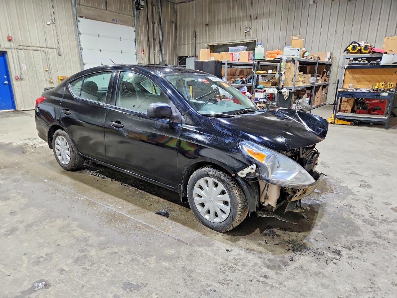 2015 NISSAN VERSA