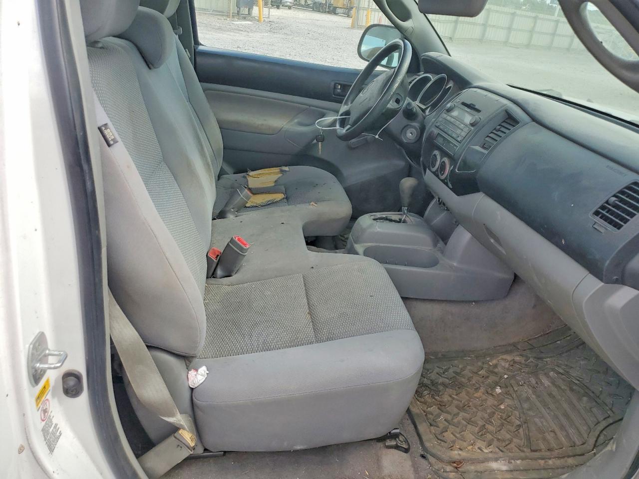 2011 TOYOTA TACOMA