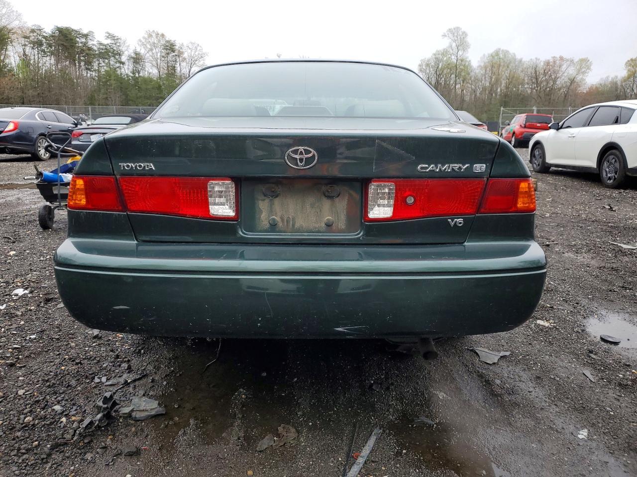 2001 TOYOTA CAMRY