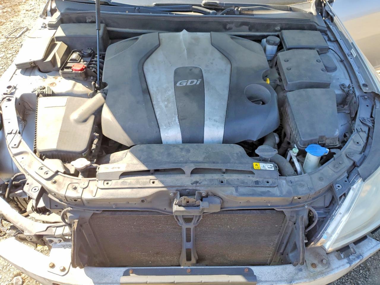 2012 HYUNDAI GENESIS