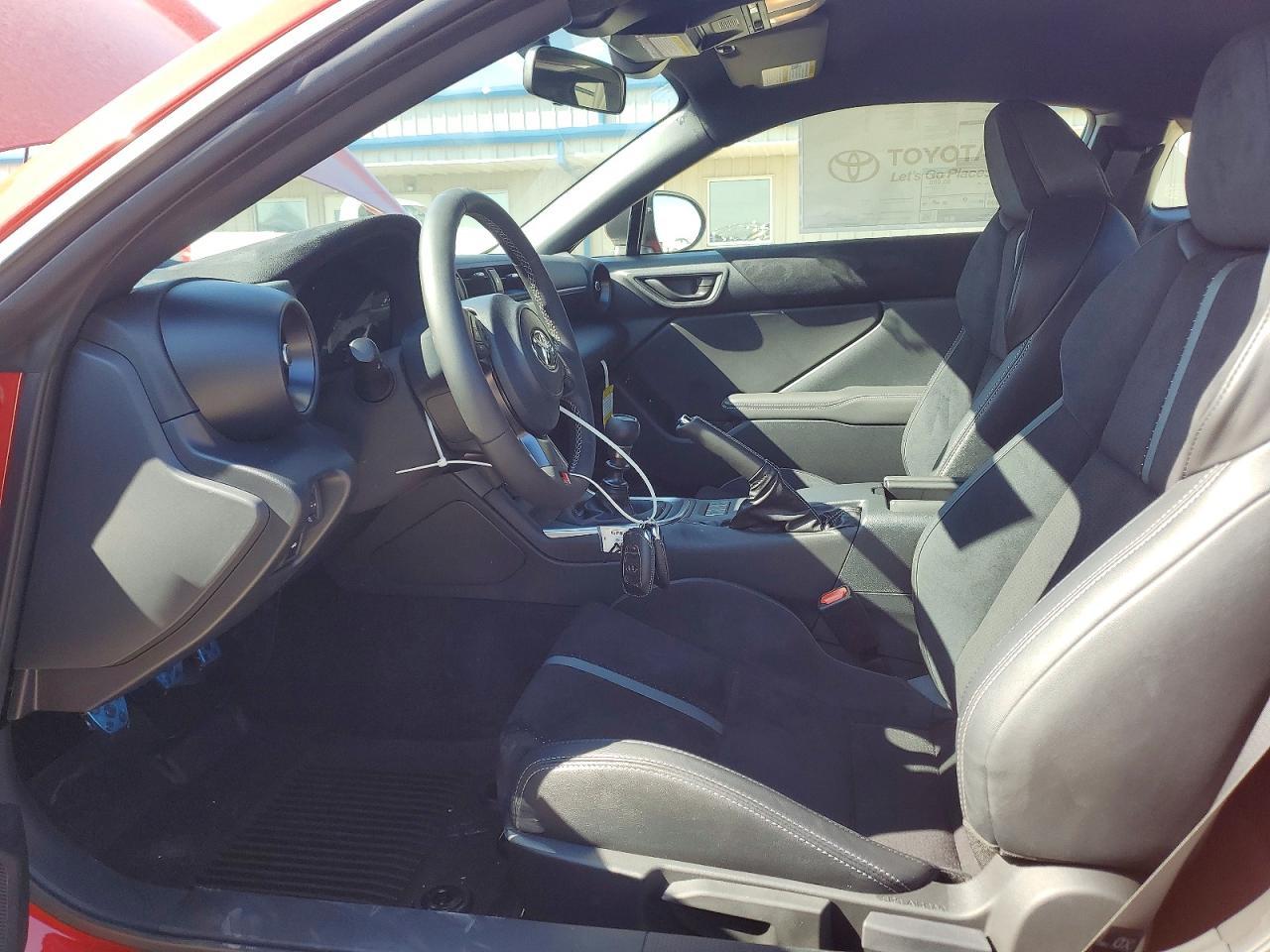 2025 TOYOTA GR 86