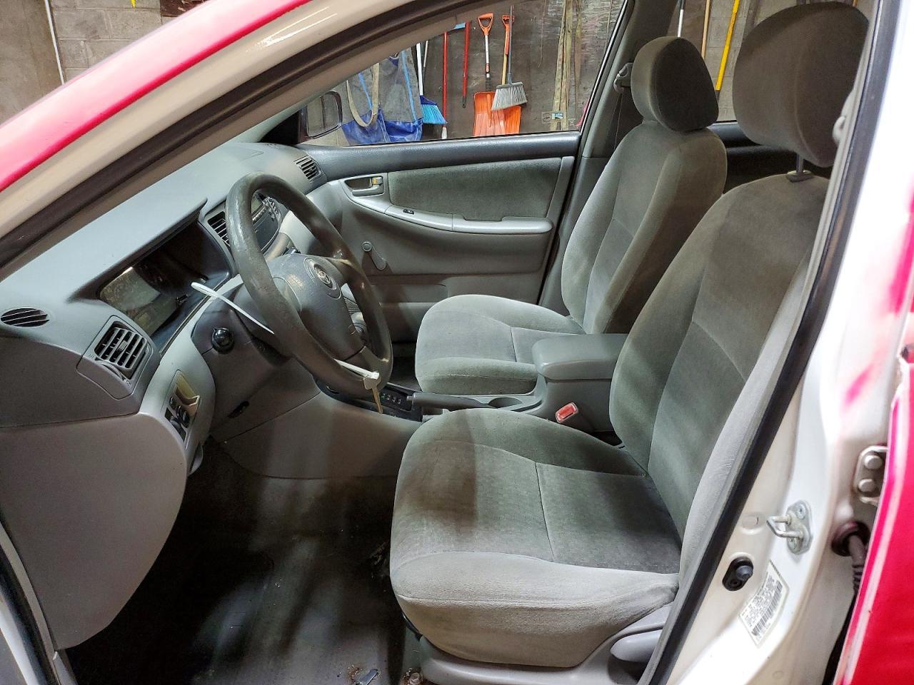 2004 TOYOTA COROLLA