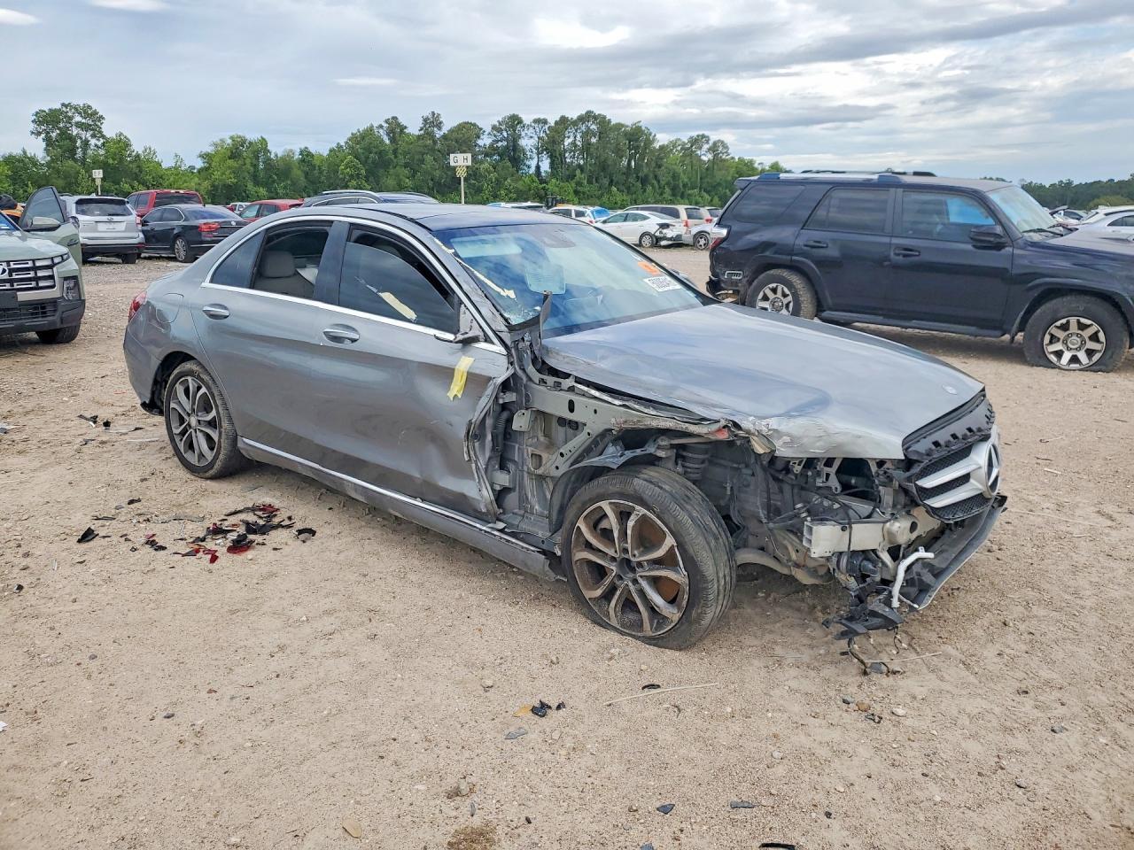 2016 MERCEDES-BENZ C-CLASS