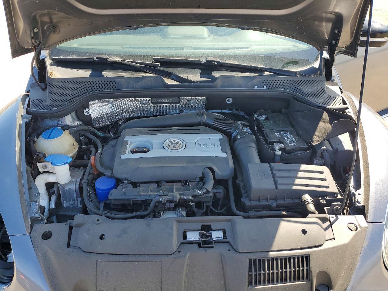 2012 VOLKSWAGEN Beetle