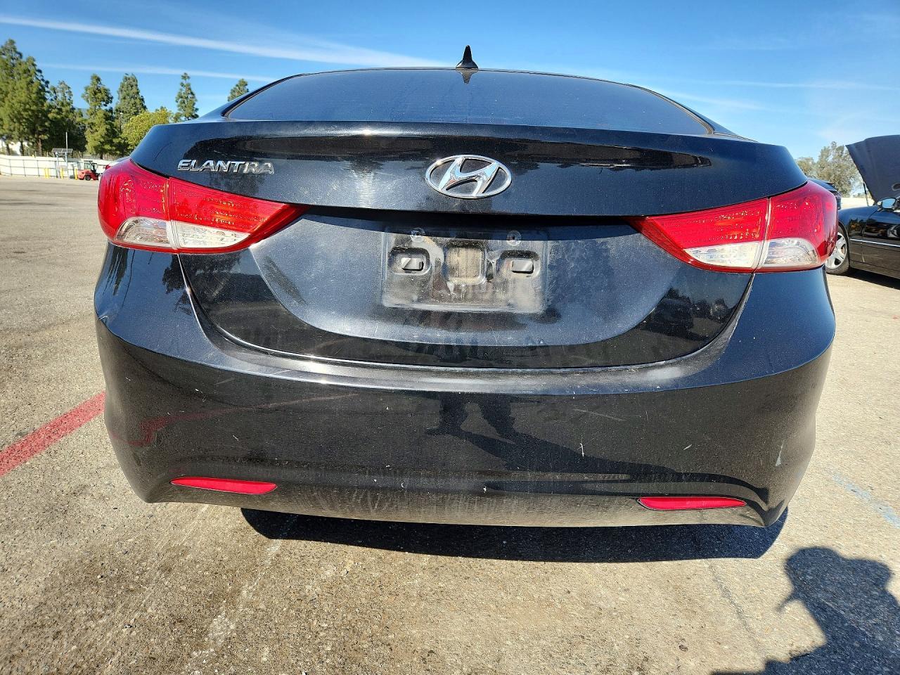 2011 HYUNDAI ELANTRA
