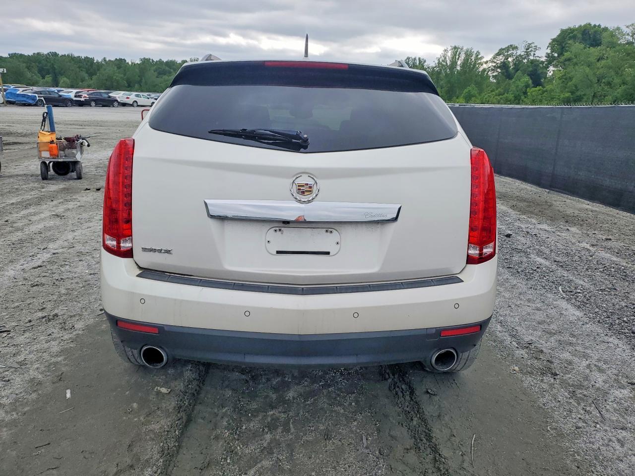 2011 CADILLAC SRX