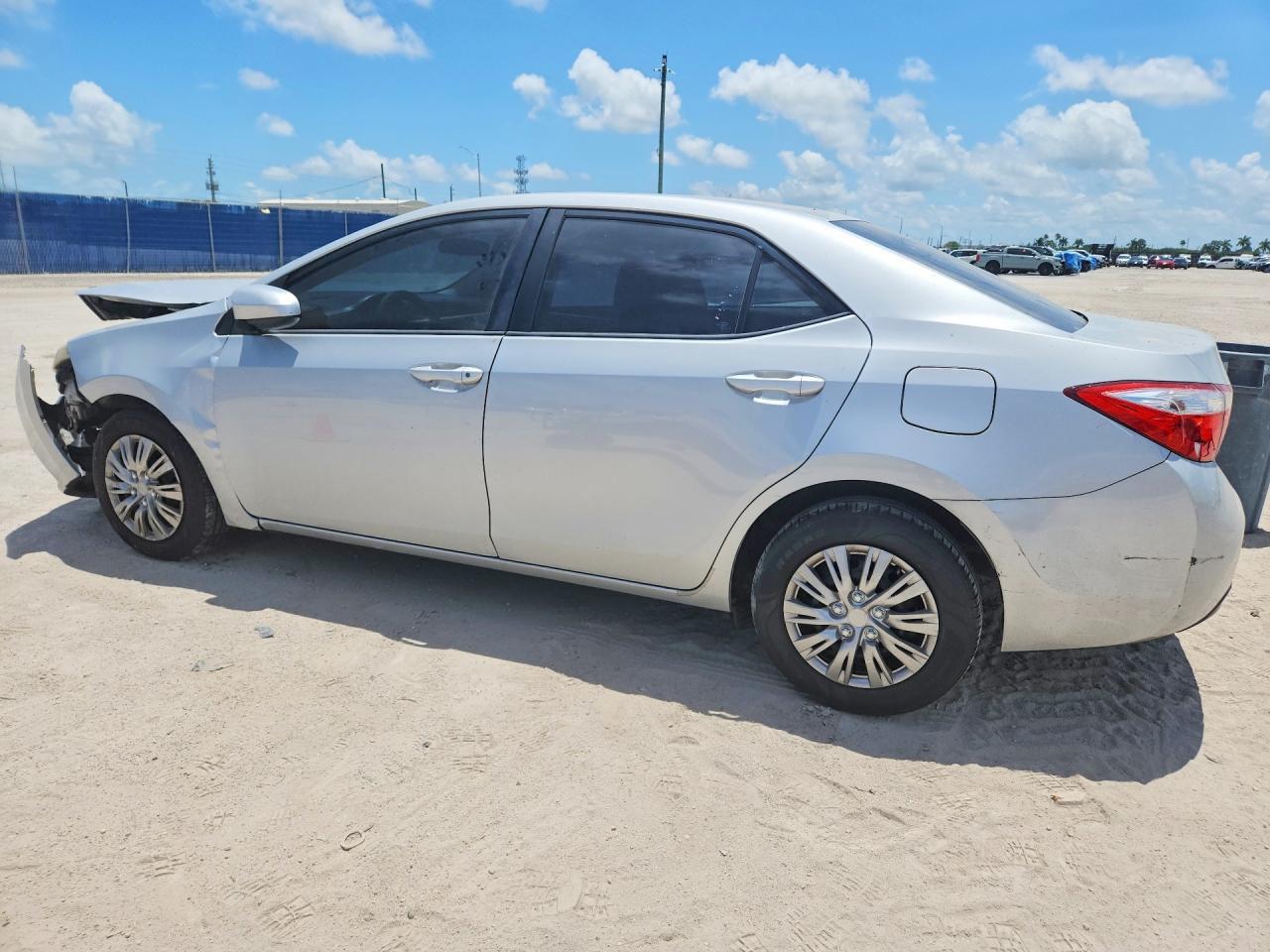 2015 TOYOTA COROLLA