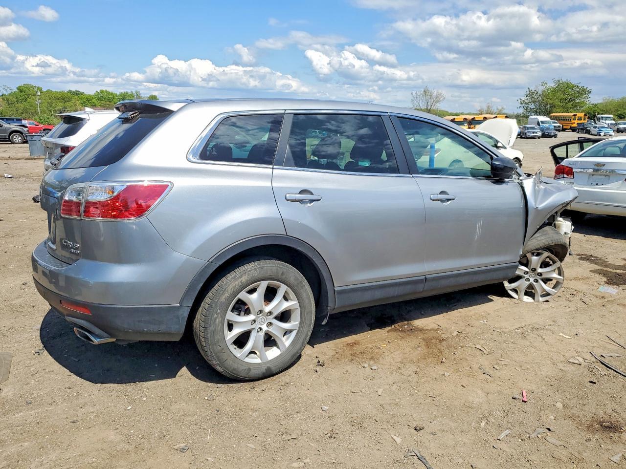 2011 MAZDA CX-9