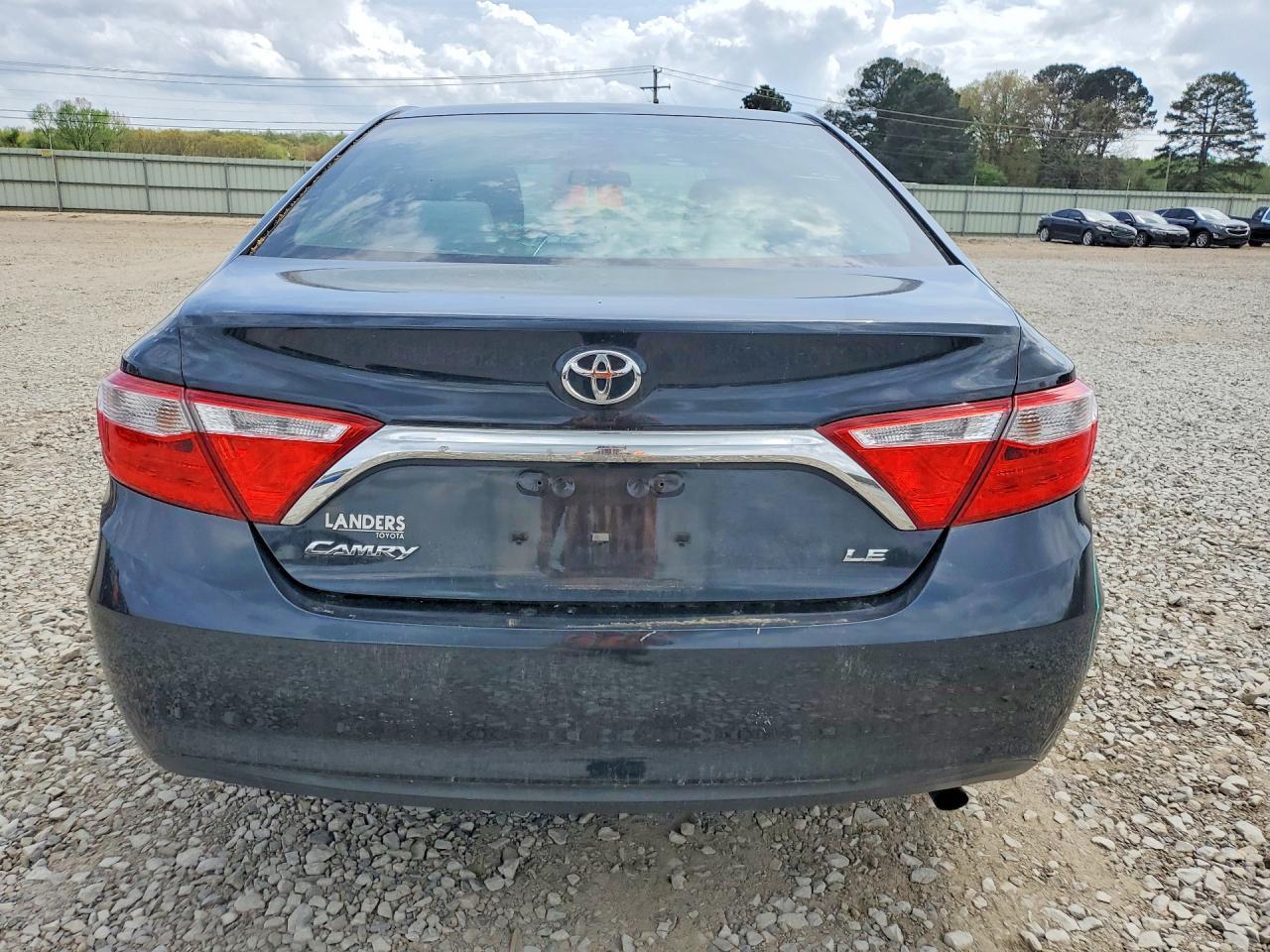 2015 TOYOTA CAMRY