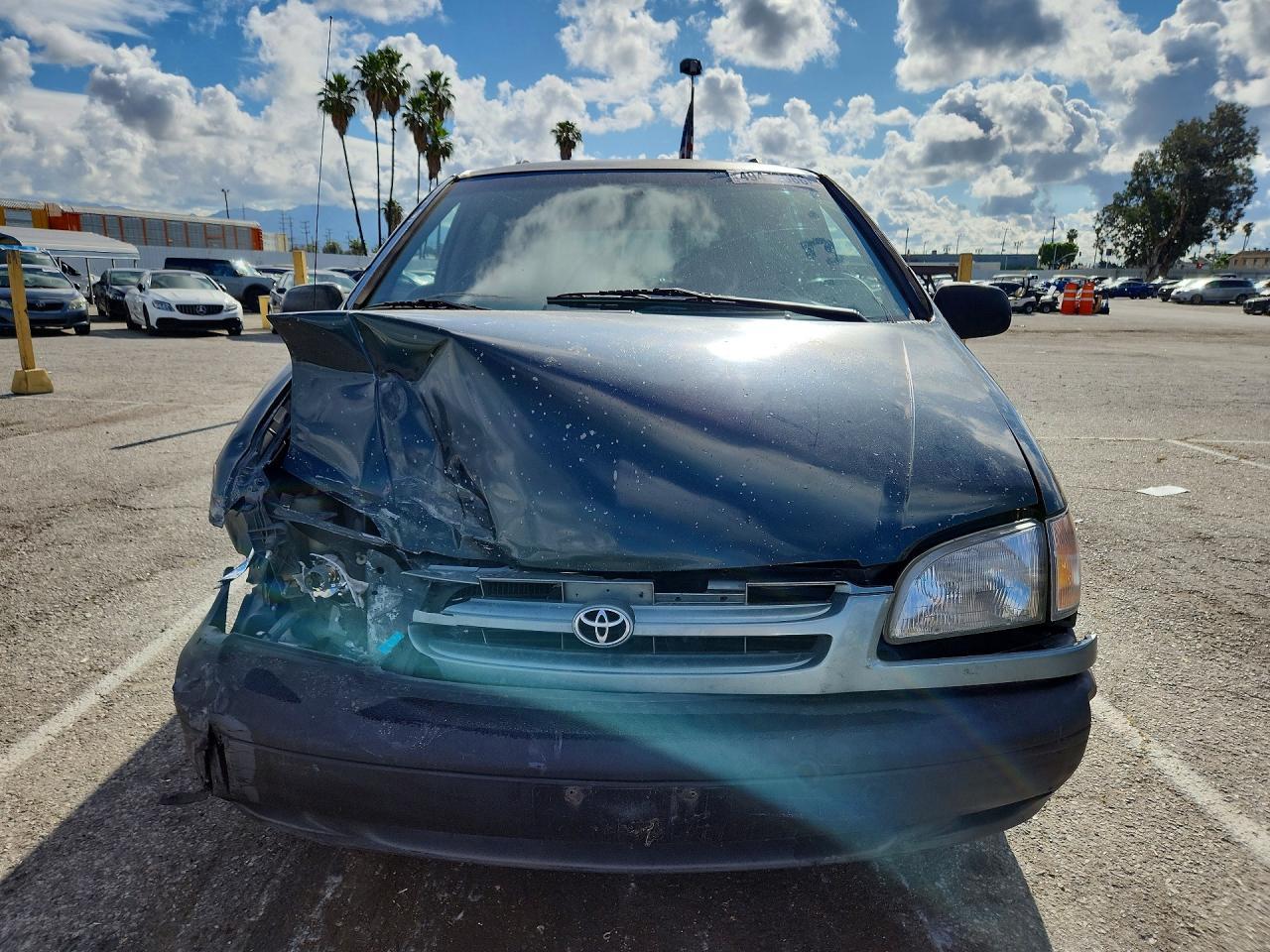 2000 TOYOTA SIENNA