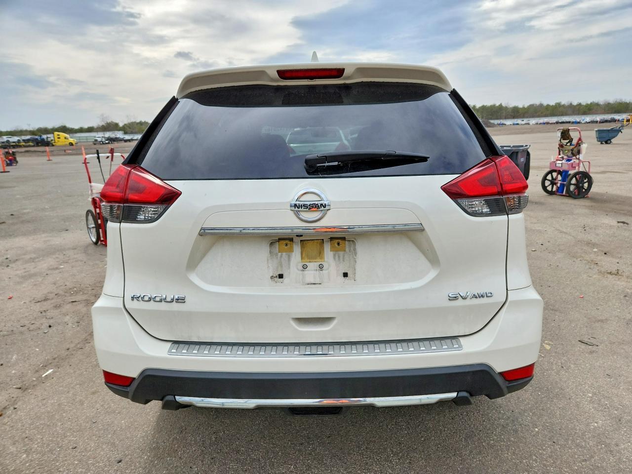2018 NISSAN ROGUE