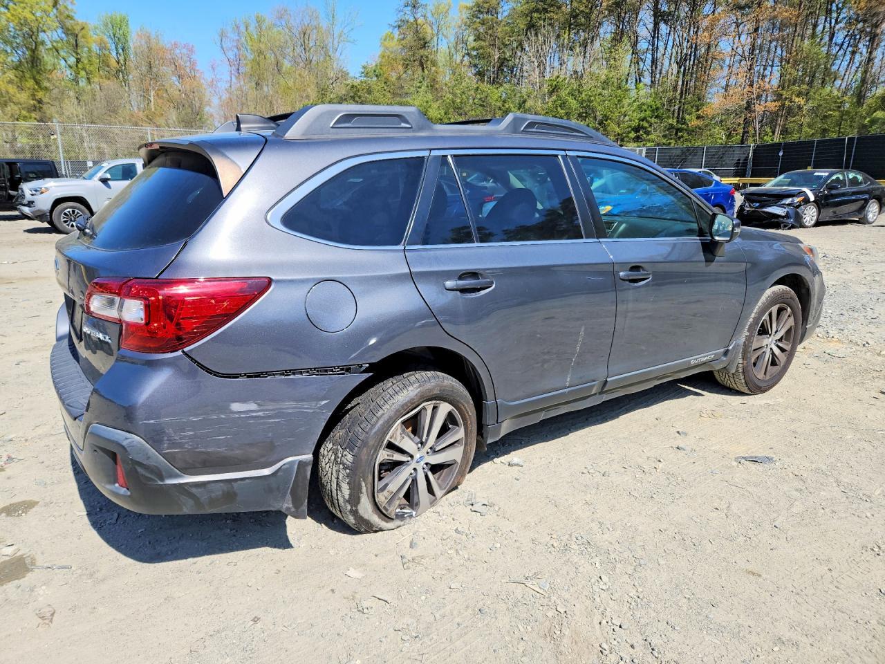2018 SUBARU Outback