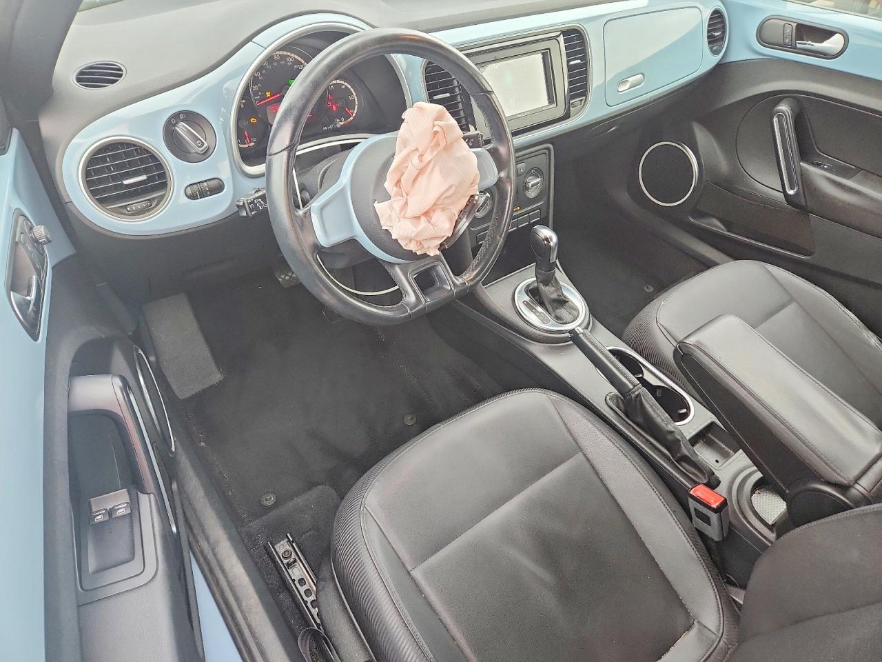2013 VOLKSWAGEN Beetle
