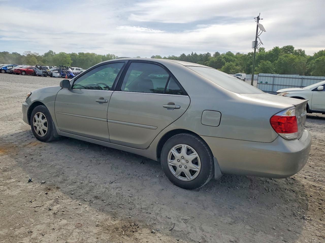 2005 TOYOTA CAMRY