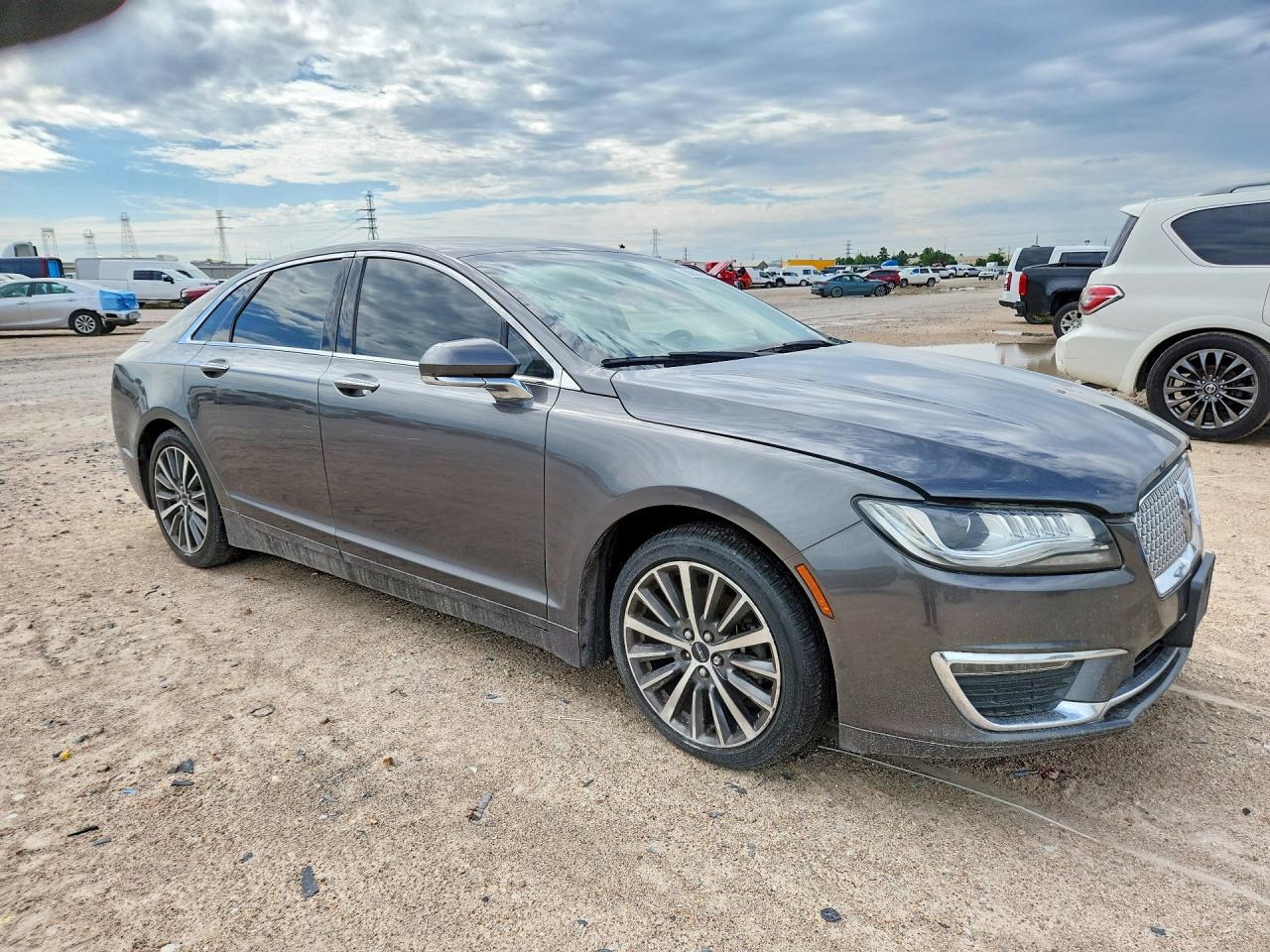 2017 LINCOLN MKZ