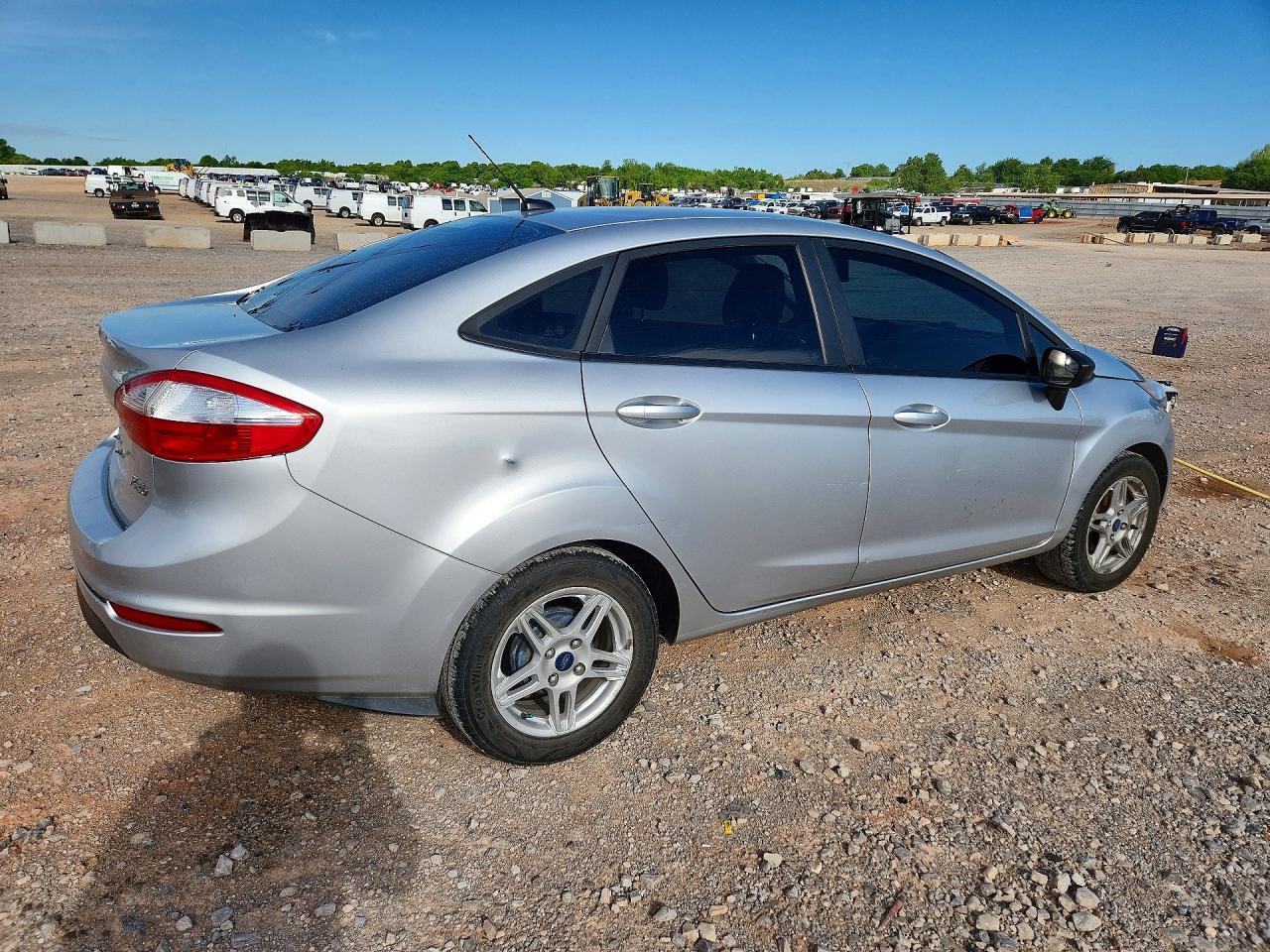 2017 FORD Fiesta