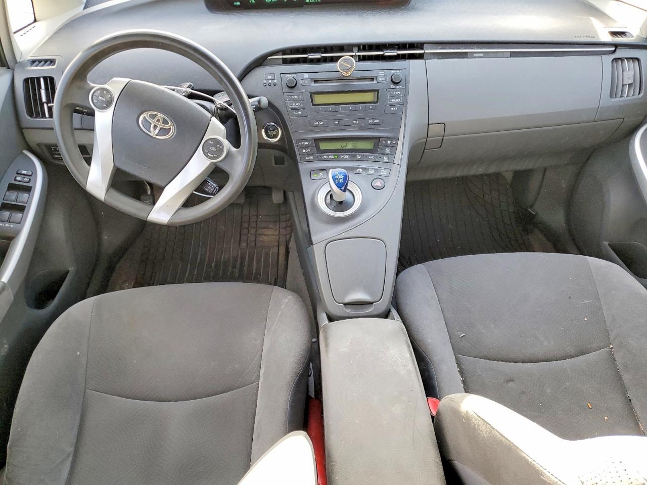 2011 TOYOTA PRIUS