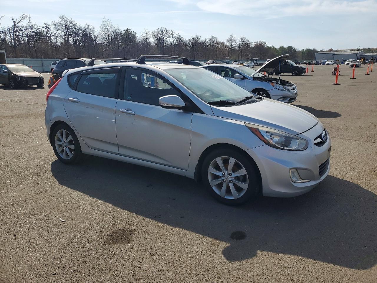 2013 HYUNDAI ACCENT