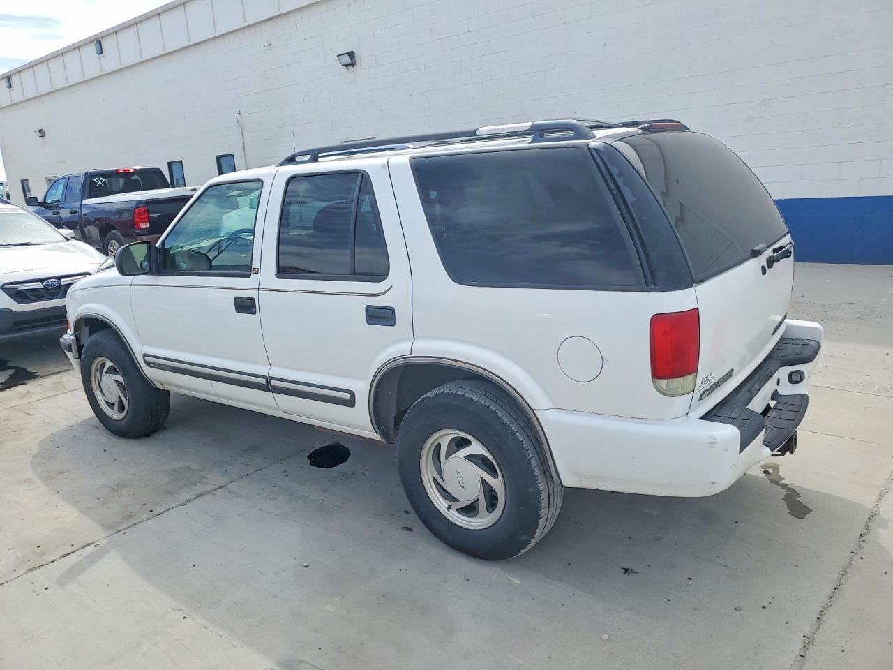 2001 CHEVROLET BLAZER