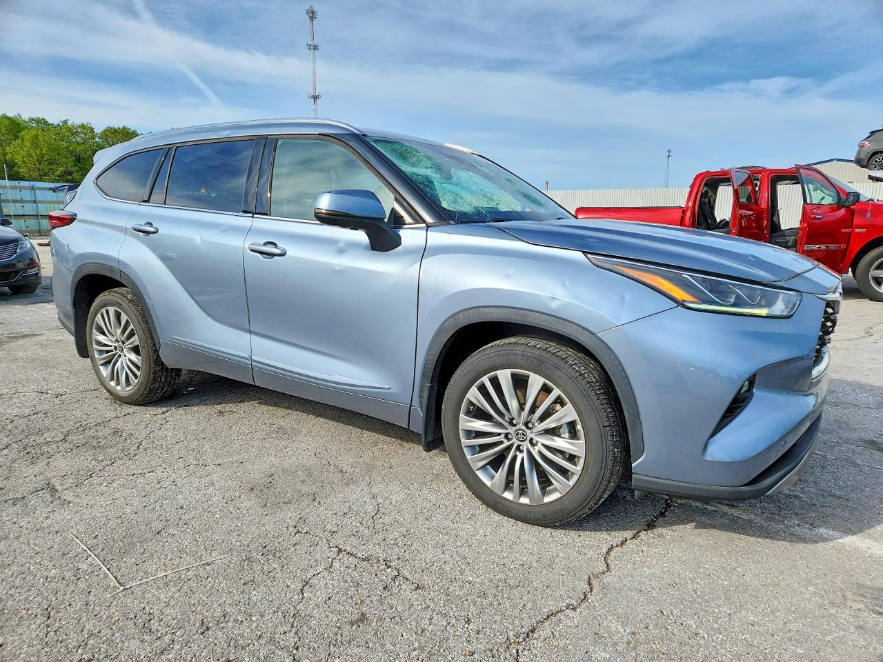 2022 TOYOTA HIGHLANDER