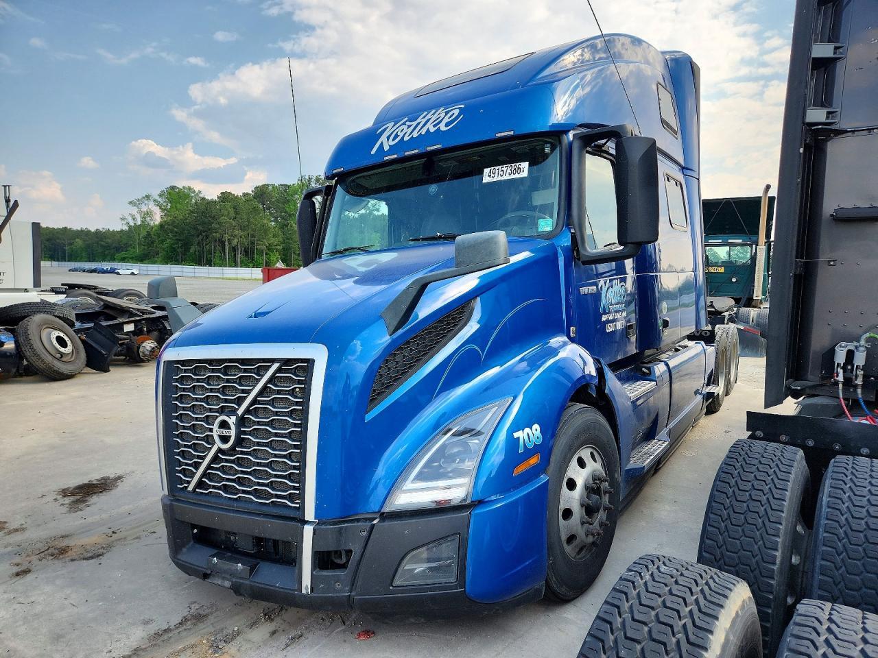 2022 VOLVO VNL