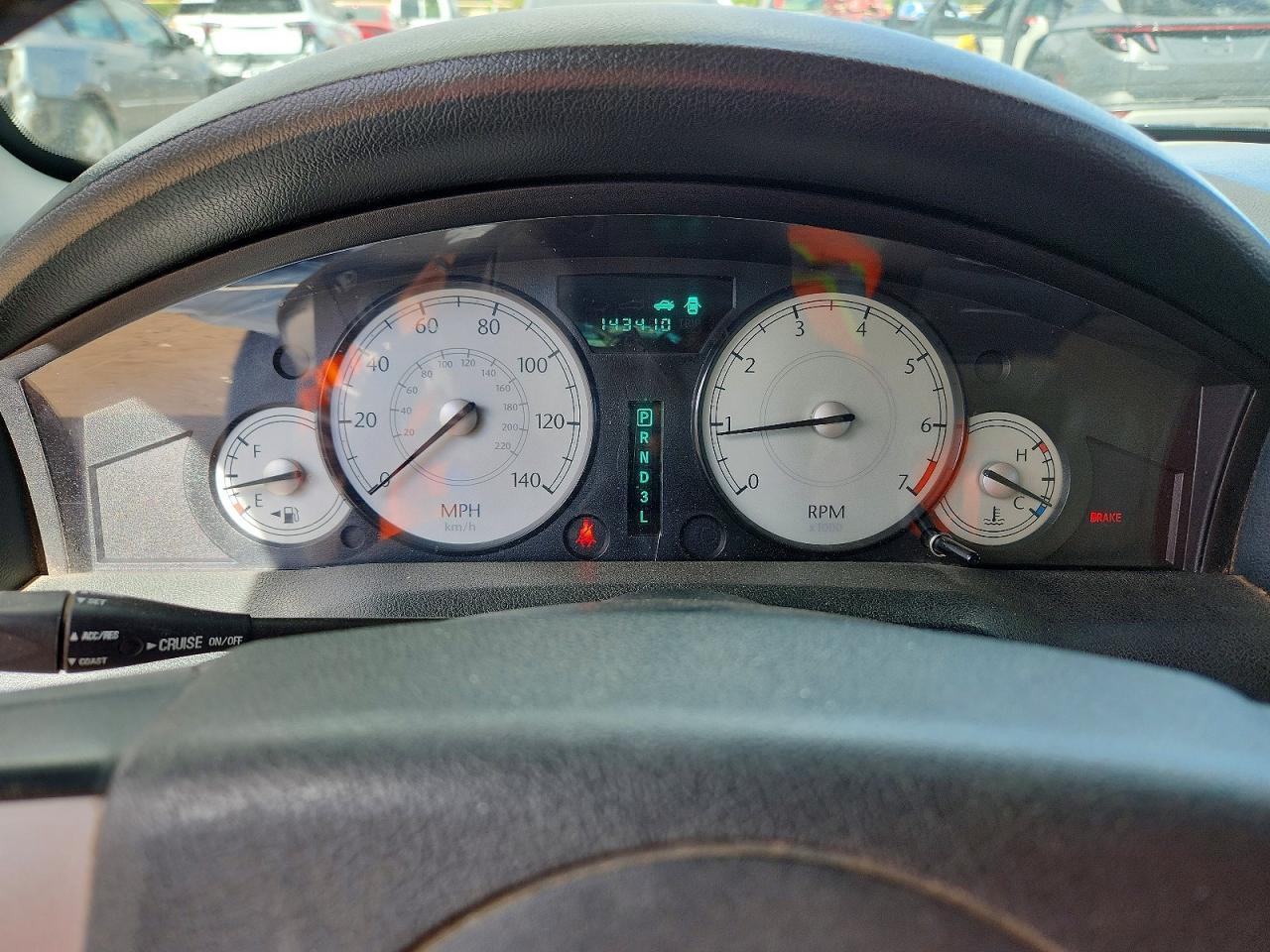 2005 CHRYSLER 300