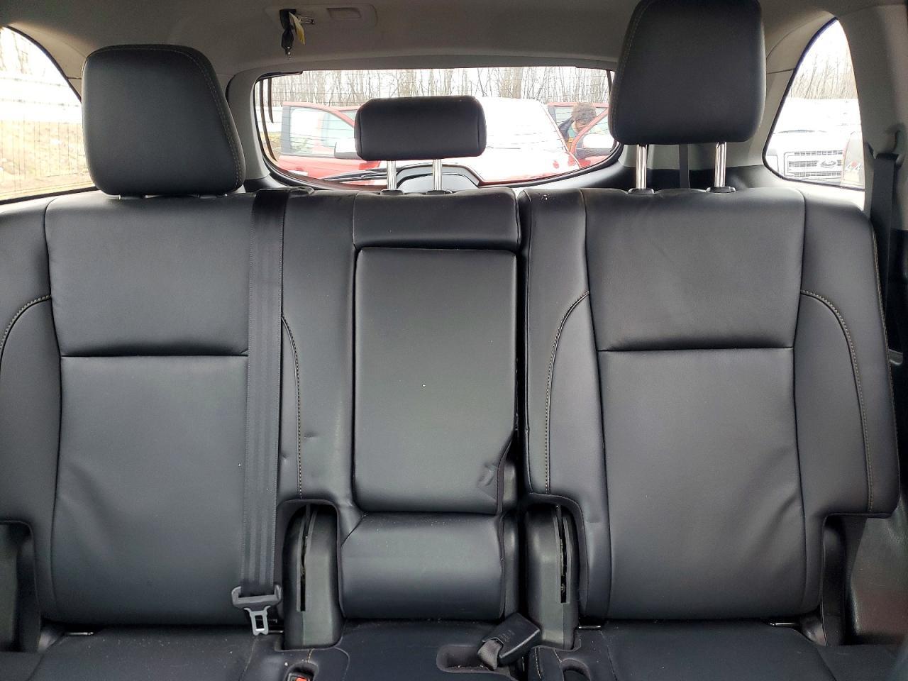 2019 TOYOTA /s/le/xle