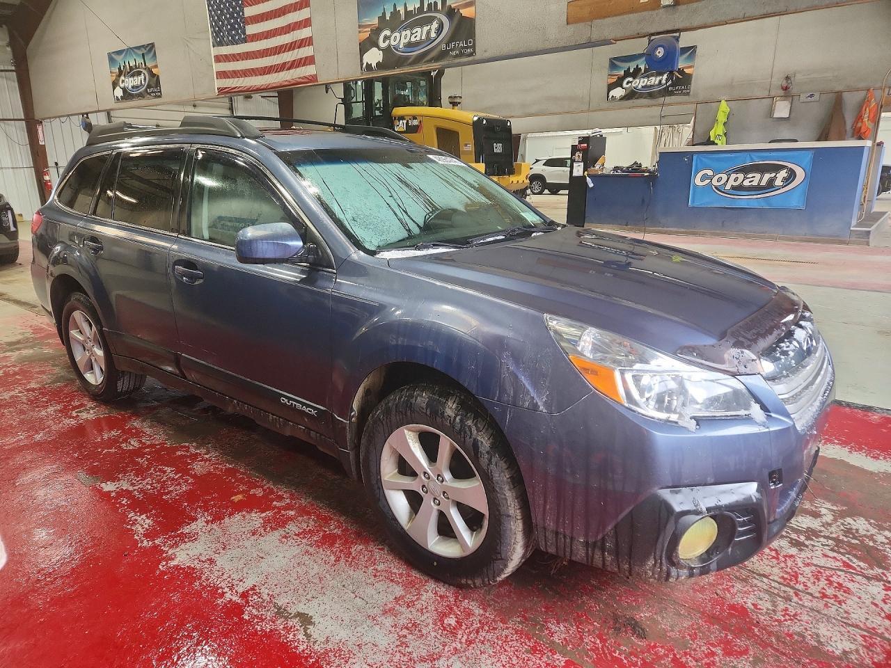 2013 SUBARU Outback